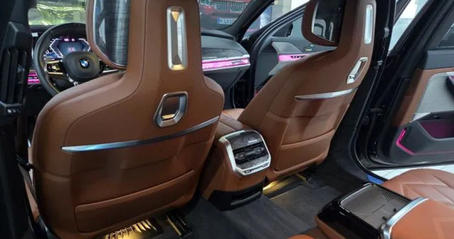 Bmw 7-Series 