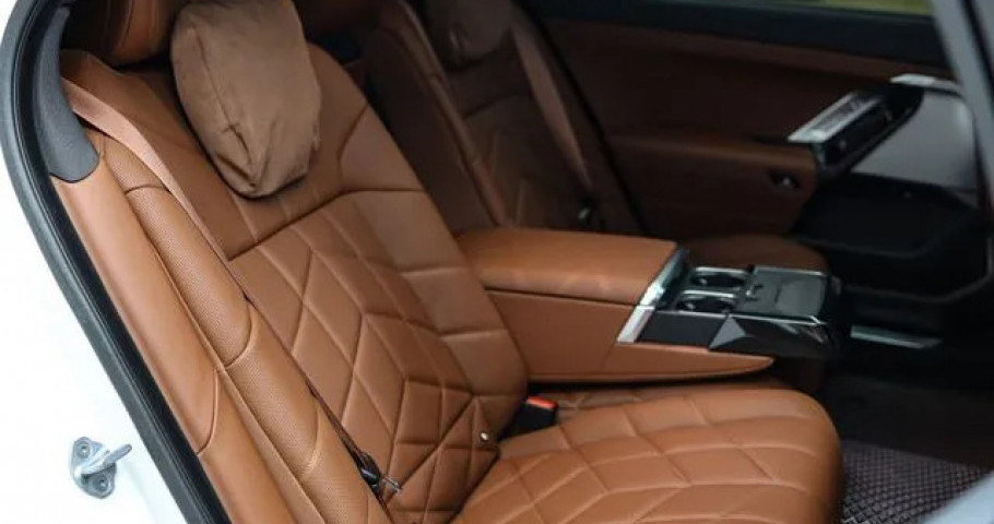 Bmw 7-Series 