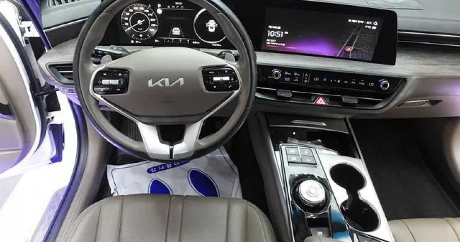 Kia K8 