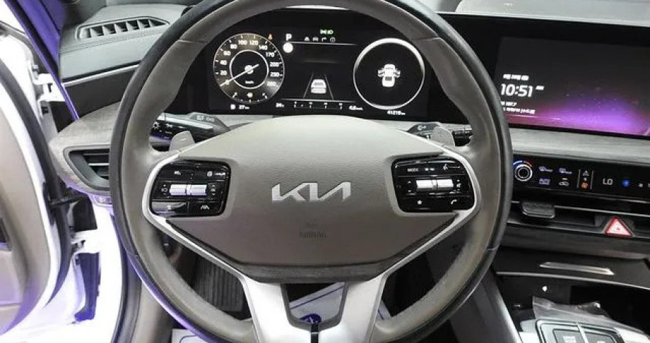 Kia K8 