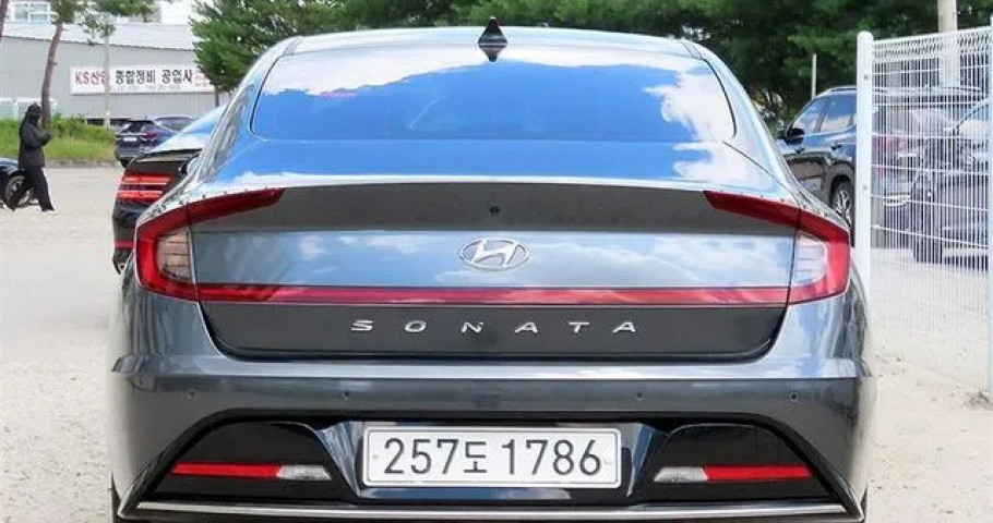 Hyundai Sonata 