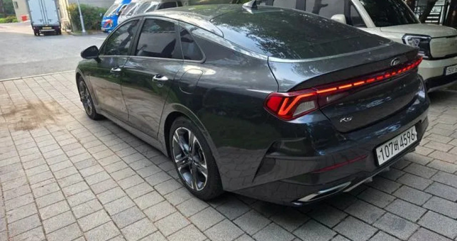 Kia K5 