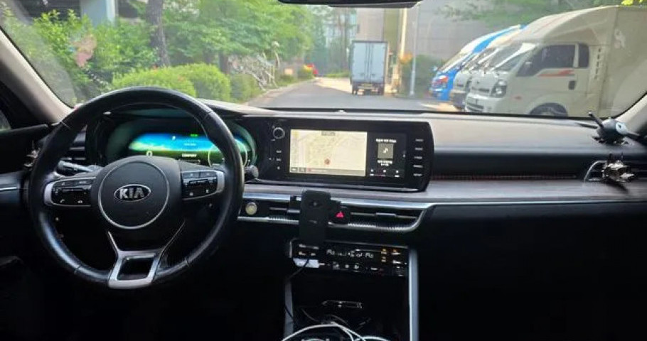 Kia K5 