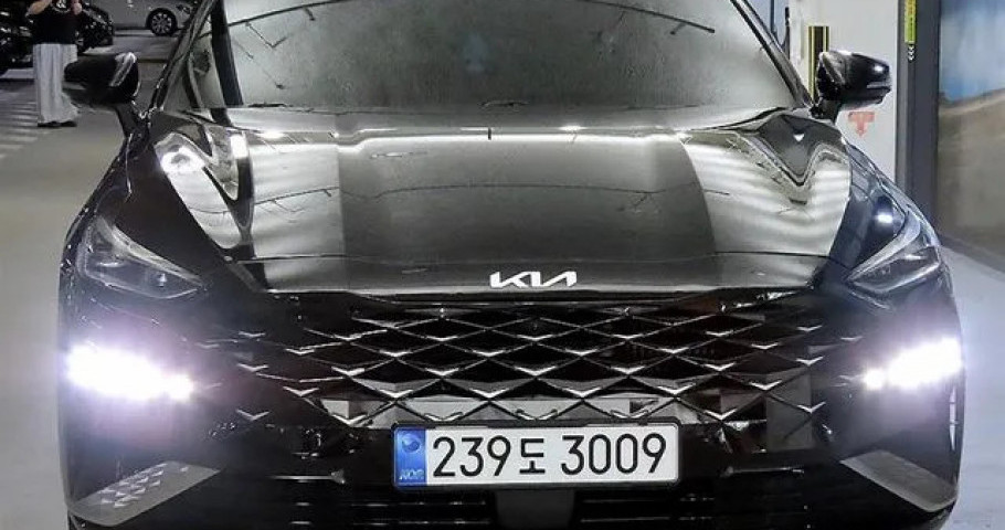 Kia K8 