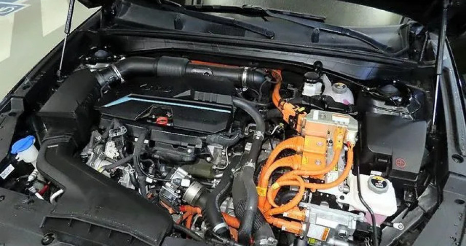 Kia K8 