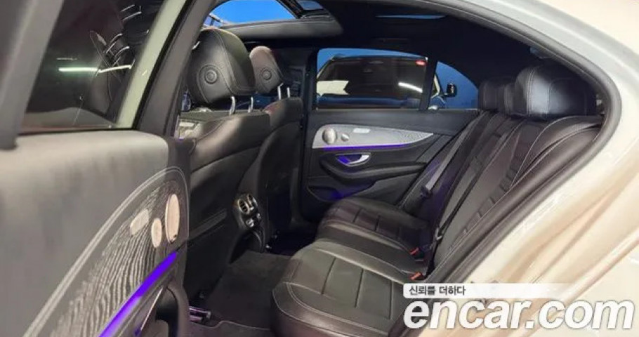 Mercedes-Benz E-Class 