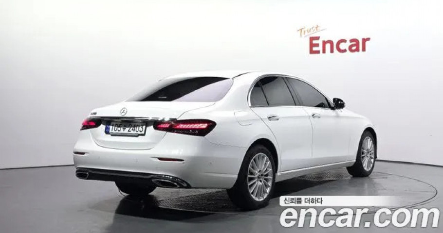 Mercedes-Benz E-Class 