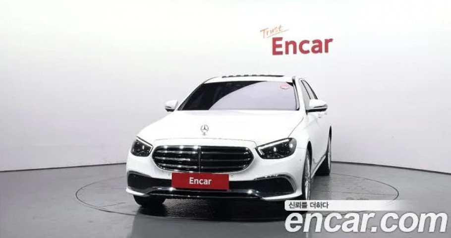 Mercedes-Benz E-Class 