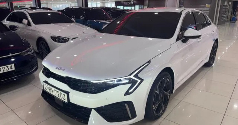Kia K5 