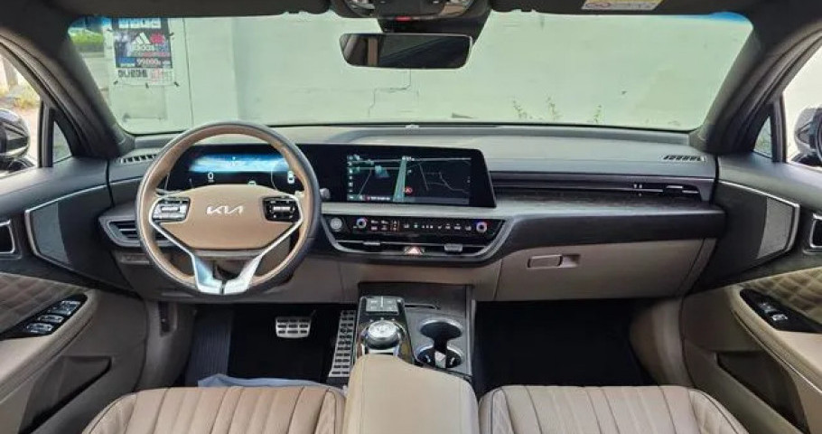 Kia K8 