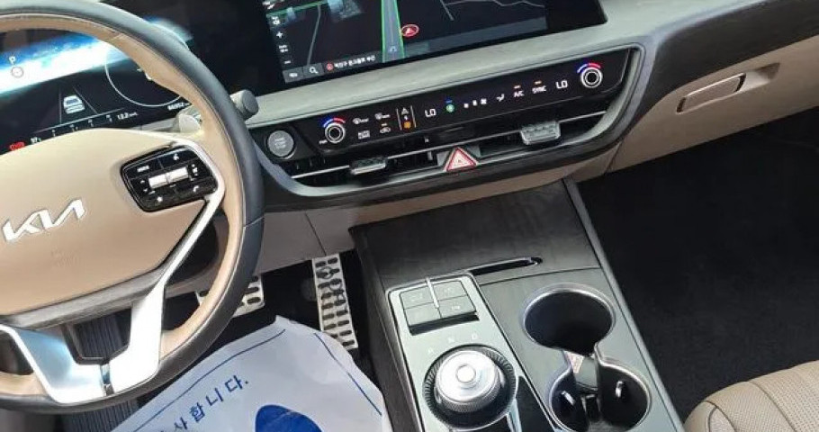 Kia K8 