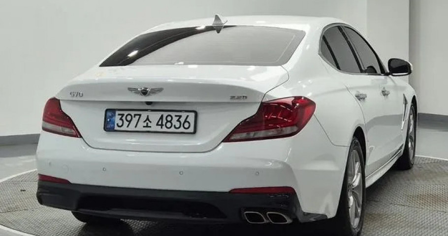 Genesis G70 