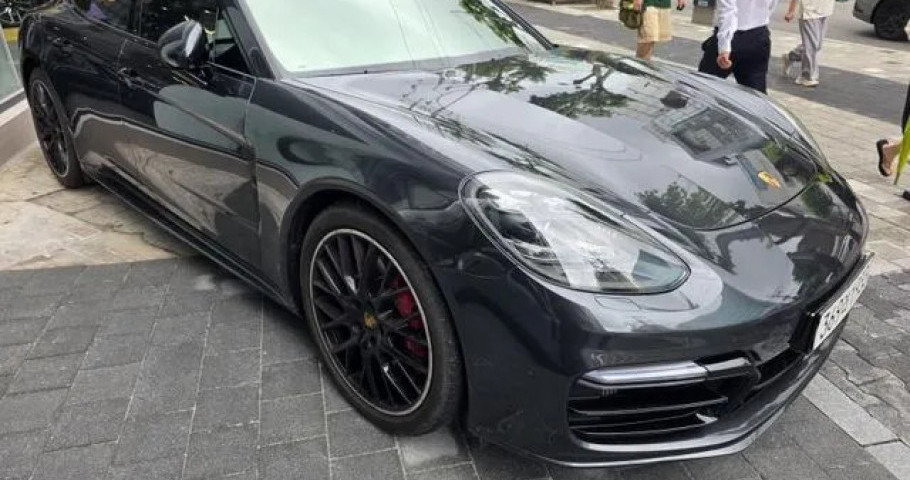 Porsche Panamera 