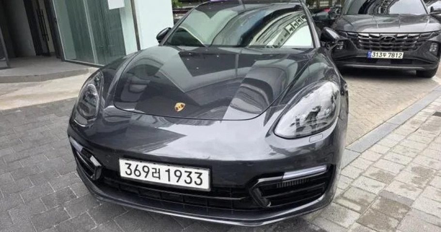 Porsche Panamera 