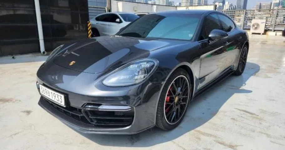 Porsche Panamera 