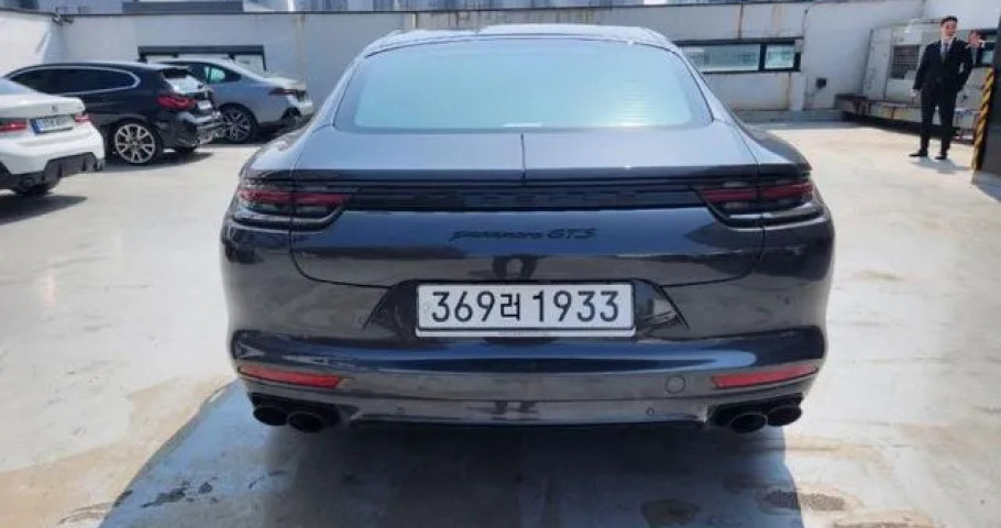 Porsche Panamera 