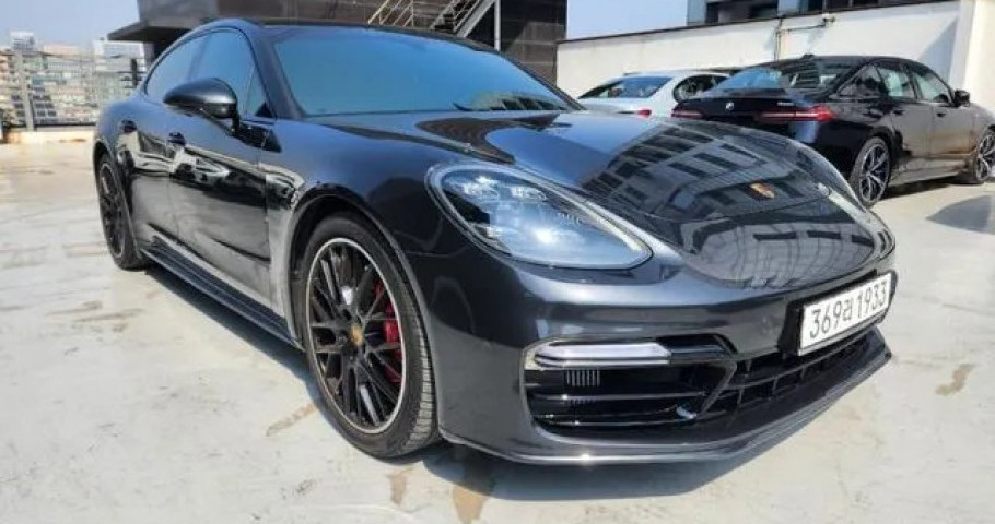Porsche Panamera 