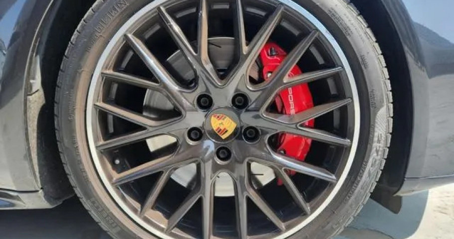 Porsche Panamera 