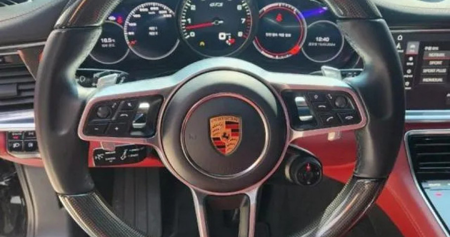 Porsche Panamera 