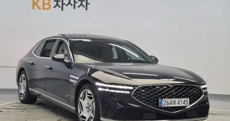 Genesis G90 