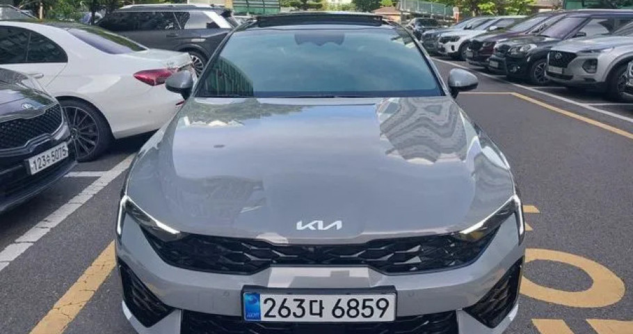 Kia K5 
