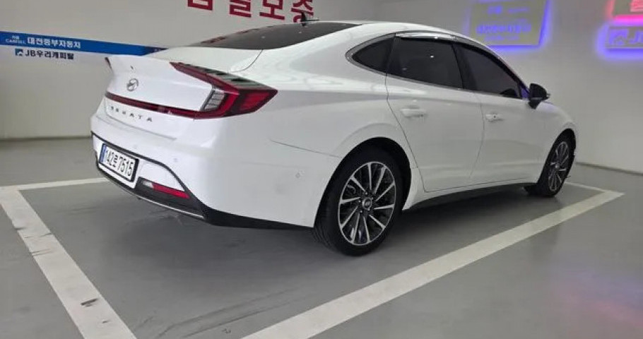 Hyundai Sonata 
