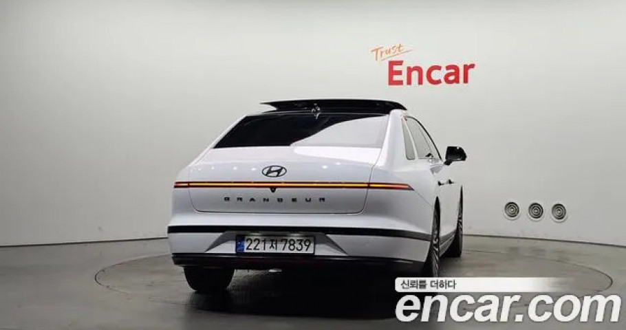 Hyundai Grandeur 