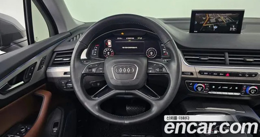 Audi Q7 