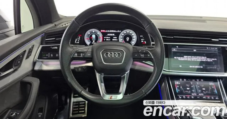 Audi Q7 