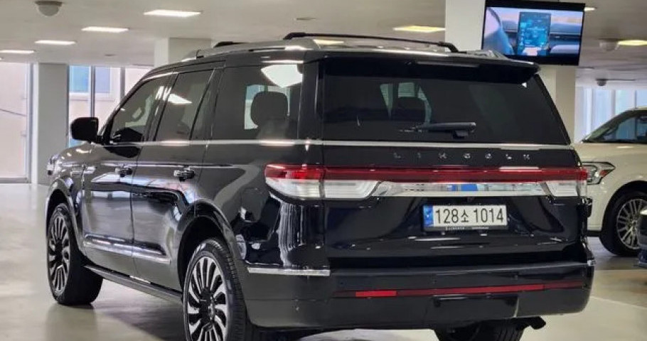Lincoln Navigator 