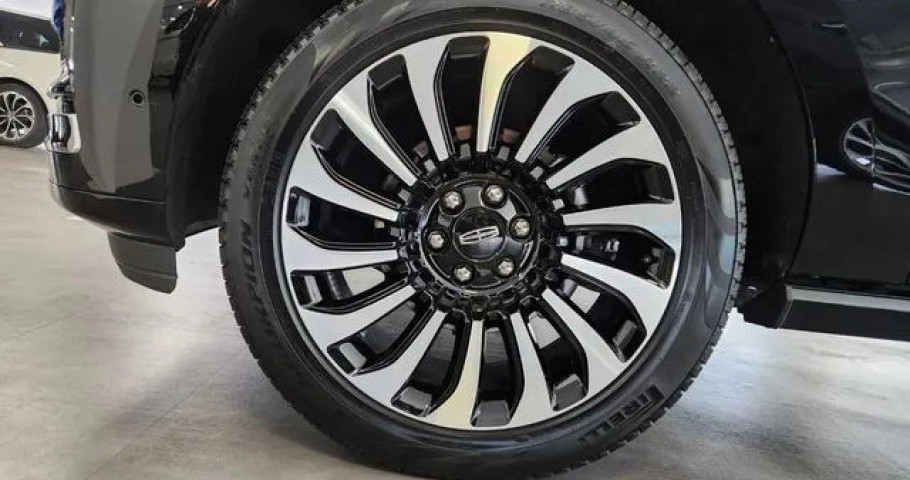 Lincoln Navigator 