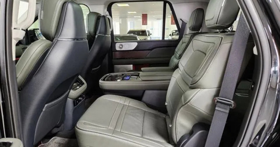 Lincoln Navigator 