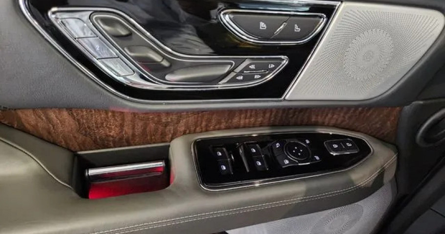 Lincoln Navigator 