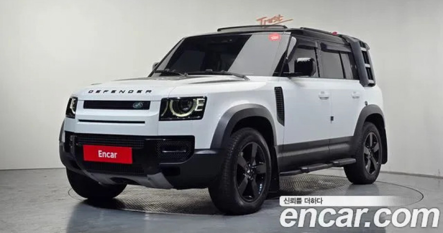 Land Rover Defender 