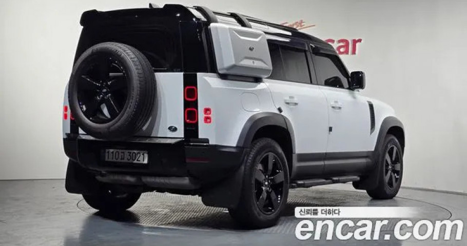 Land Rover Defender 