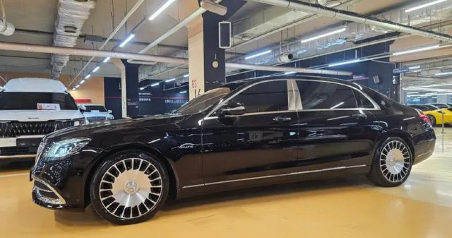 Mercedes-Benz S-Class 