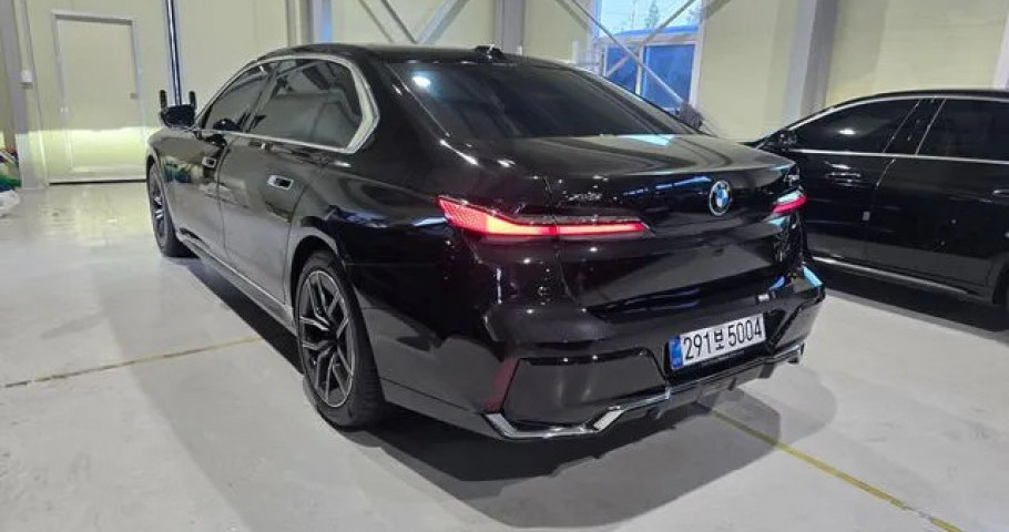 Bmw 7-Series 