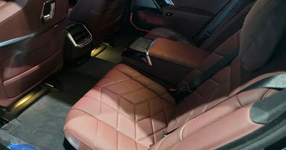 Bmw 7-Series 