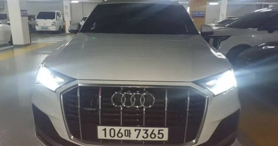 Audi Q7 