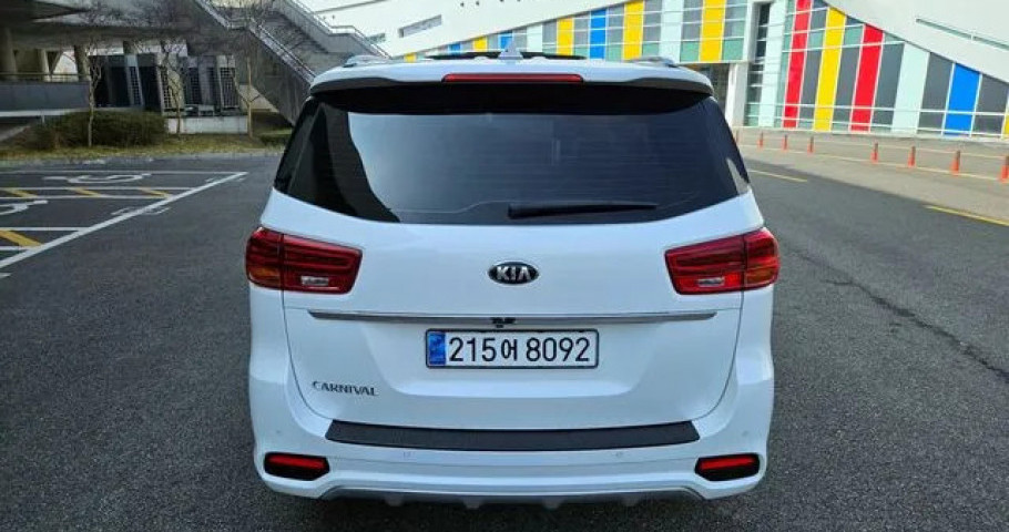 Kia Carnival 