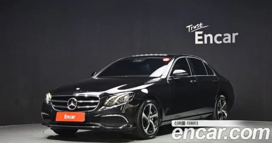 Mercedes-Benz E-Class 