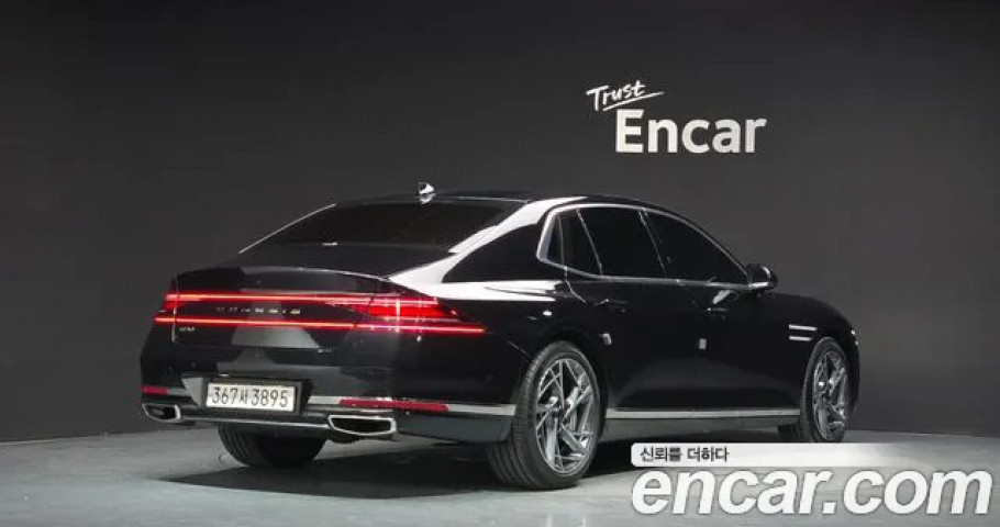 Genesis G90 