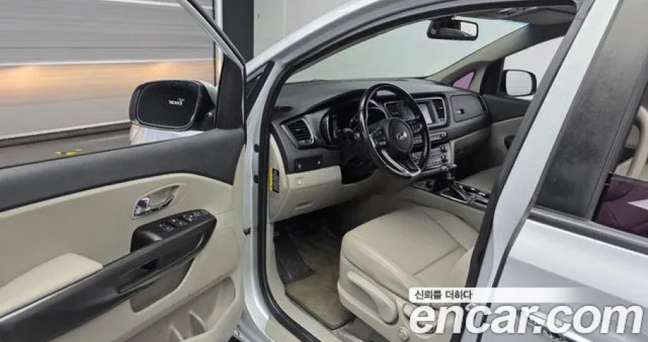 Kia Carnival 