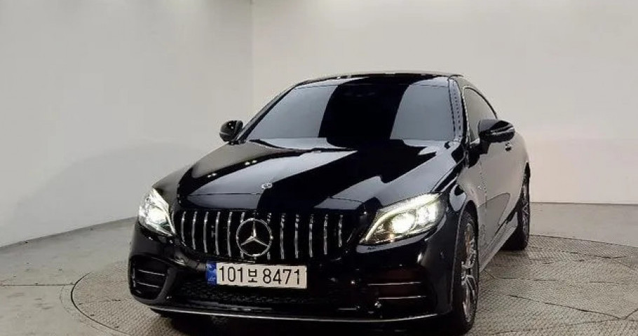 Mercedes-Benz C-Class 
