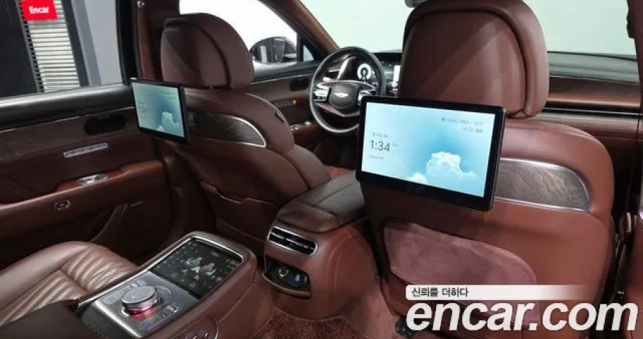 Genesis G90 