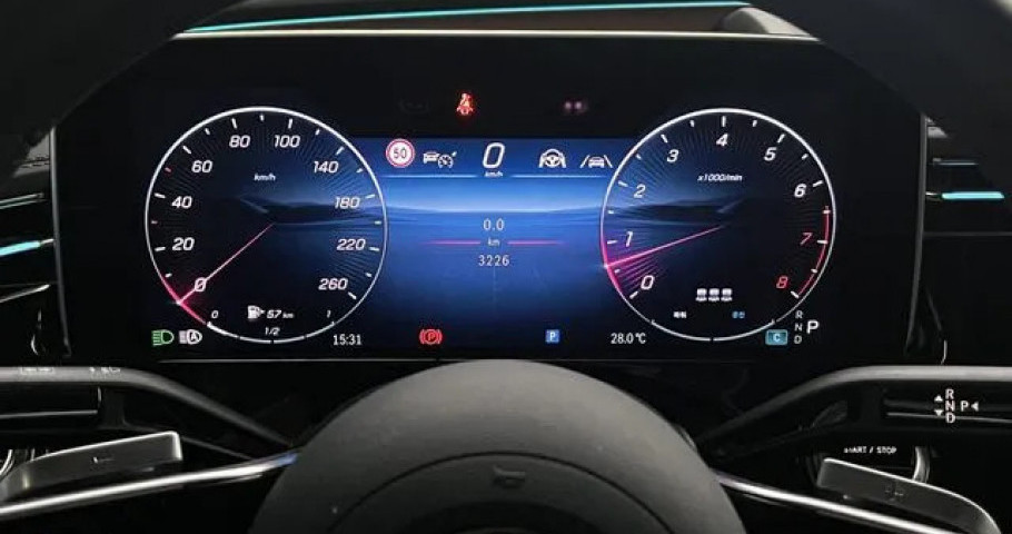 Mercedes-Benz E-Class 