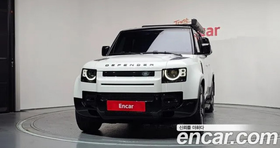 Land Rover Defender 