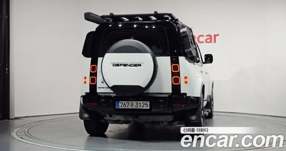 Land Rover Defender 