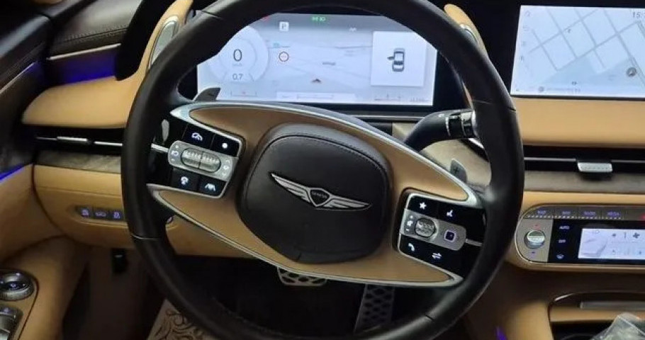 Genesis G90 