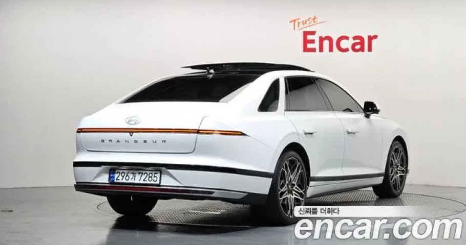 Hyundai Grandeur 